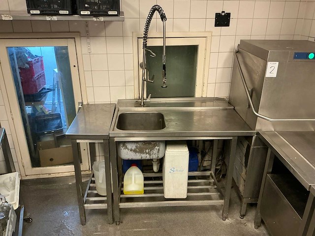 Hobart korvenvaatwasmachine - afbeelding 9 van  10