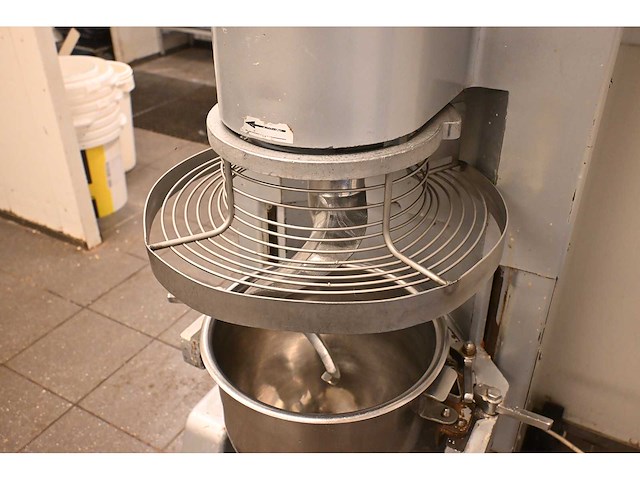 Hobart ncm40 planeetmenger inclusief 2 bekken en 7 meng accessoires - afbeelding 8 van  11