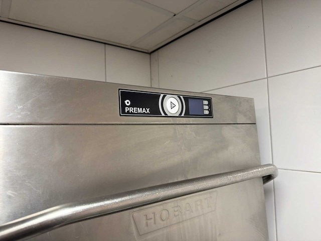 Hobart premax korvenvaatwasmachine + opstelling - afbeelding 10 van  14