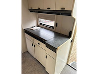 Hobby - 12 f - caravan met "dorema president" voortent - afbeelding 1 van  6