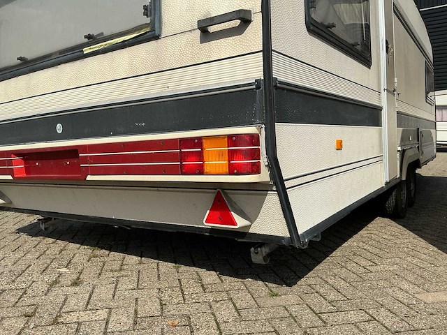 Hobby 610 caravan - afbeelding 18 van  20