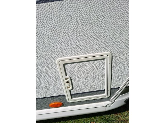 Hobby460 ufe caravan - kenteken: 61-wp-sn - afbeelding 19 van  75