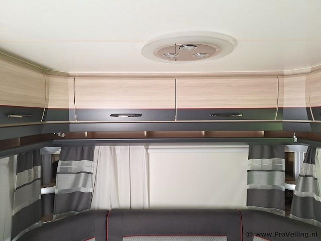 Hobby460 ufe caravan - kenteken: 61-wp-sn - afbeelding 27 van  75
