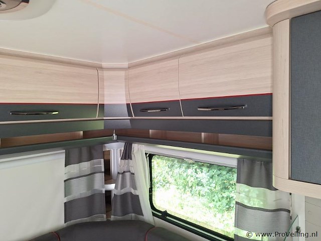 Hobby460 ufe caravan - kenteken: 61-wp-sn - afbeelding 28 van  75