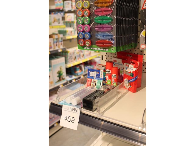 Hobbyproducten w.o schaar, tape, lijm etc. - afbeelding 2 van  2