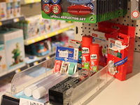 Hobbyproducten w.o schaar, tape, lijm etc. - afbeelding 2 van  2
