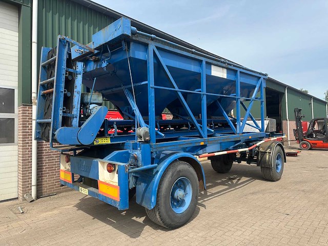 Hobur - bulkaanhanger met hatz motor - afbeelding 2 van  6