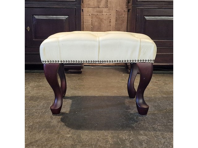 Hocker chesterfield, king, creme - afbeelding 1 van  4