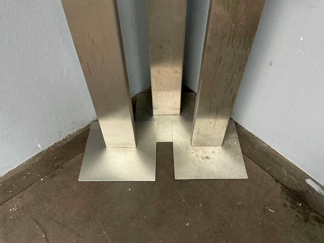 Hocker desinfectie palen (3x) - afbeelding 6 van  6