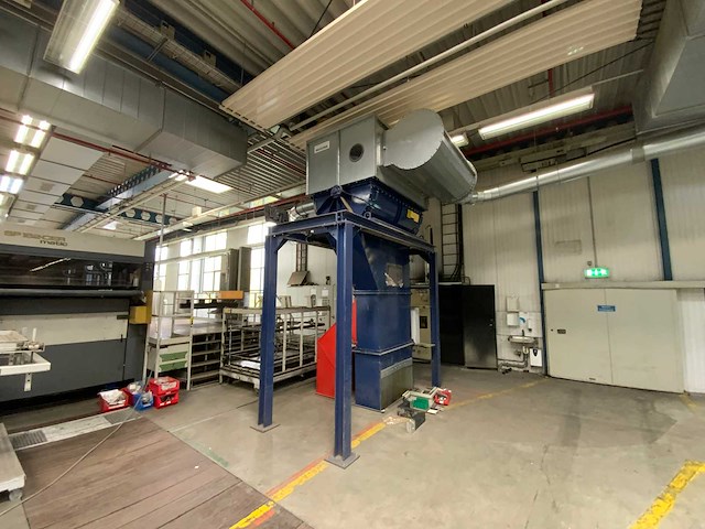 Höcker polytechnik shredder met afzuiginstallatie - afbeelding 2 van  4