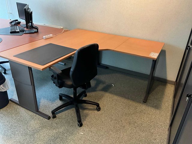 Hoek bureau (2x) - afbeelding 2 van  10