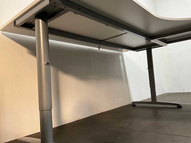 Hoek bureau - afbeelding 6 van  6