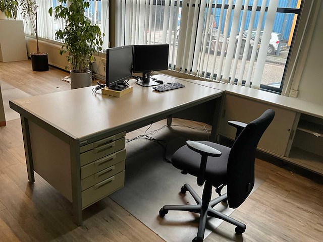 Hoek bureau - afbeelding 6 van  12