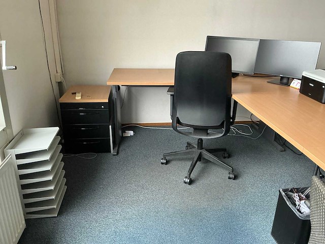 Hoek bureau - afbeelding 3 van  7