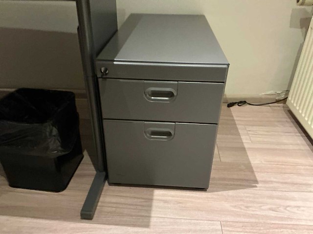 Hoek bureau - afbeelding 5 van  5