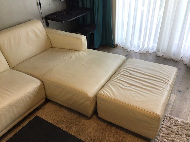 Hoek met lounge - zit bank - bankstel - afbeelding 3 van  16