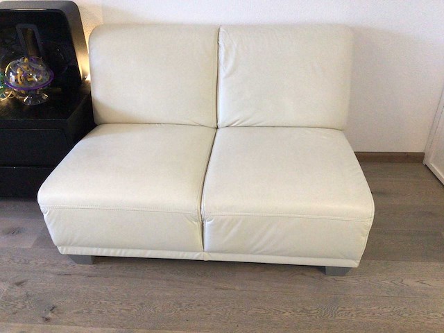 Hoek met lounge - zit bank - bankstel - afbeelding 13 van  16