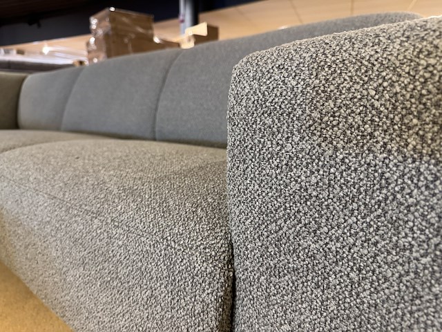 Hoekbank + hocker, groen stof, rvs poten - afbeelding 5 van  7