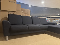 Hoekbank met lounge, donkergrijs/zwart stof, rvs poten - afbeelding 3 van  5