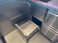 Hoekbar met koelingen en koelvitrine - afbeelding 13 van  23