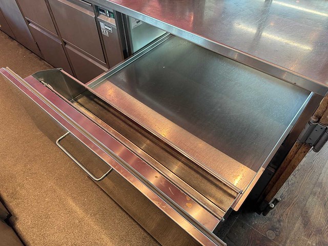 Hoekbar met koelingen en koelvitrine - afbeelding 23 van  23