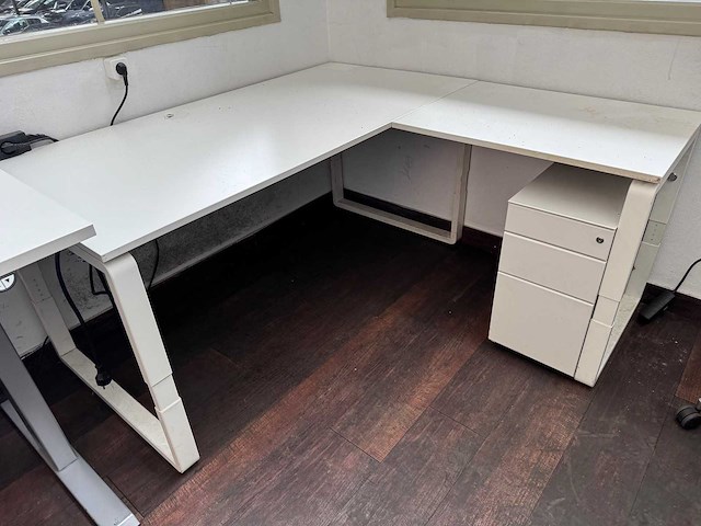 Hoekbureau 160x160cm (2x) - afbeelding 3 van  3