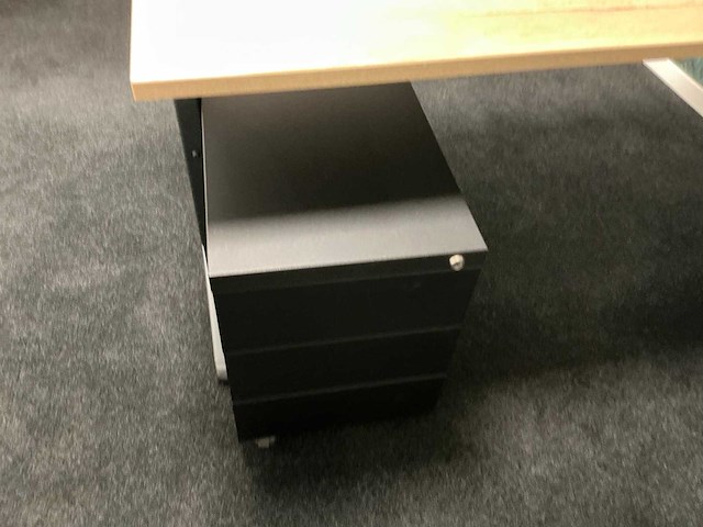 Hoekbureau (2x) - afbeelding 3 van  8