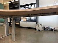 Hoekbureau (electrisch in hoogte verstelbaar) - afbeelding 5 van  5