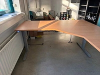 Hoekbureau (electrisch in hoogte verstelbaar) - afbeelding 2 van  6