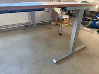 Hoekbureau (electrisch in hoogte verstelbaar) - afbeelding 6 van  6