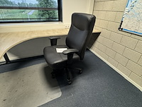 Hoekbureau met bureaustoel, ahrend, mehes, eiken/zwart - afbeelding 4 van  4