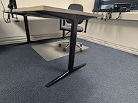 Hoekbureau met bureaustoel, ahrend, mehes, eiken/zwart - afbeelding 5 van  5