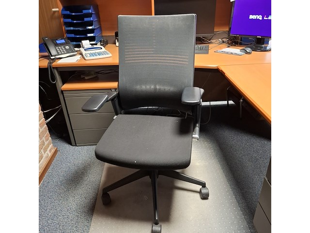 Hoekbureau met bureaustoel en 1x ladeblok - afbeelding 2 van  12