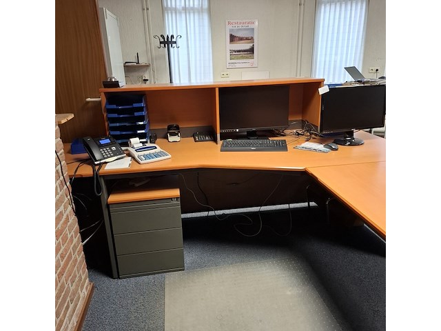 Hoekbureau met bureaustoel en 1x ladeblok - afbeelding 6 van  12