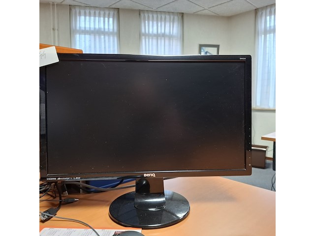 Hoekbureau met bureaustoel en 1x ladeblok - afbeelding 11 van  12