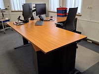 Hoekbureau met bureaustoel en 2x ladeblok - afbeelding 1 van  7