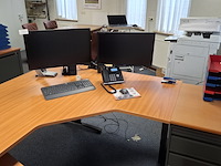 Hoekbureau met bureaustoel en 2x ladeblok - afbeelding 3 van  7