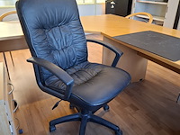 Hoekbureau met bureaustoel - afbeelding 7 van  9