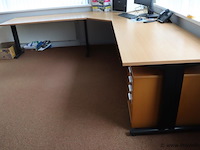 Hoekbureau - afbeelding 1 van  6