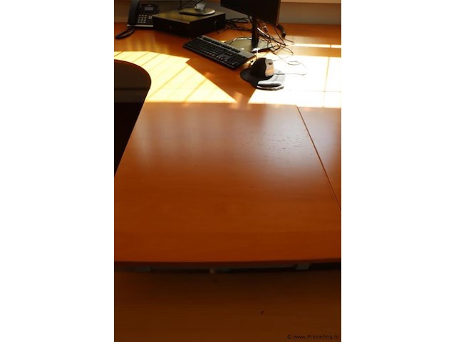Hoekbureau - afbeelding 2 van  5