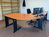 Hoekbureau - afbeelding 1 van  7