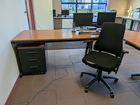 Hoekbureau - afbeelding 4 van  7