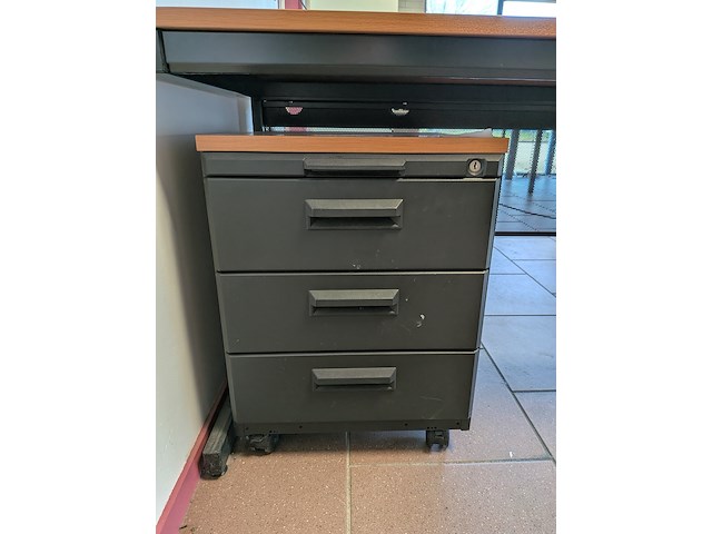 Hoekbureau - afbeelding 5 van  7