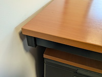 Hoekbureau - afbeelding 7 van  7