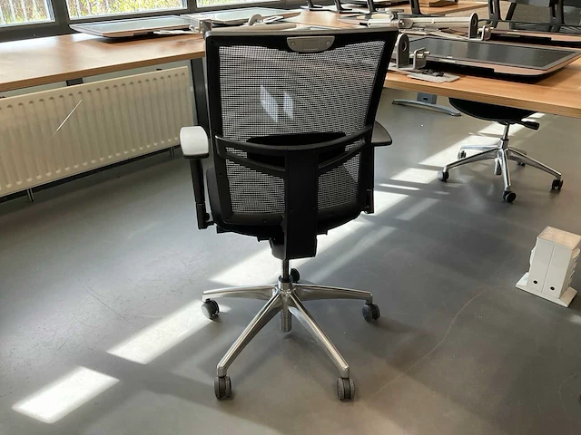 Hoekbureaus met bureaustoelen (2x) - afbeelding 8 van  18