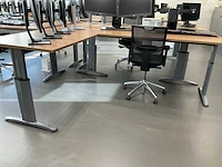Hoekbureaus met bureaustoelen (2x) - afbeelding 11 van  18