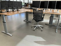 Hoekbureaus met bureaustoelen (2x) - afbeelding 14 van  18