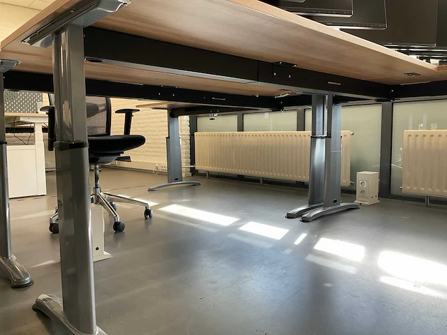 Hoekbureaus met bureaustoelen (2x) - afbeelding 16 van  18