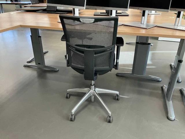 Hoekbureaus met bureaustoelen (2x) - afbeelding 3 van  18