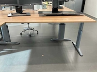 Hoekbureaus met bureaustoelen (2x) - afbeelding 7 van  18